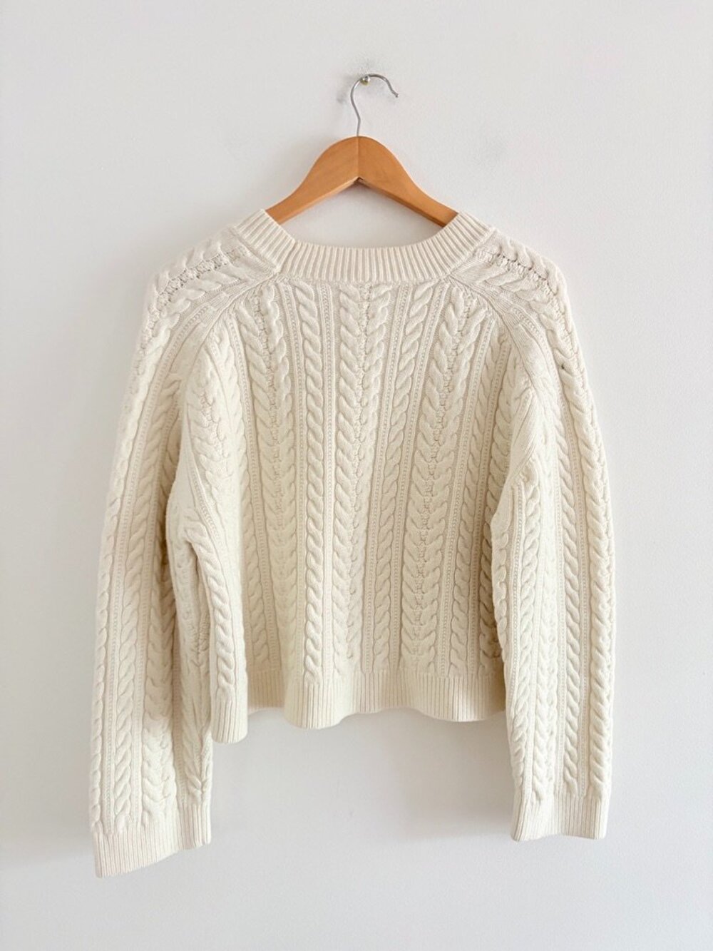 Aritzia The Group by Babaton Shores Merino Wool Sweater Birch Cream Size Small - Picture 6 of 8